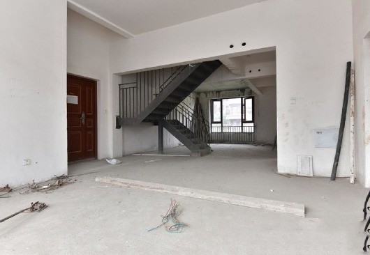 中糧祥云國際生活區(qū)大悅城 中糧祥云 中庭上疊別墅 私家電梯 帶兩個(gè)車位 地上下